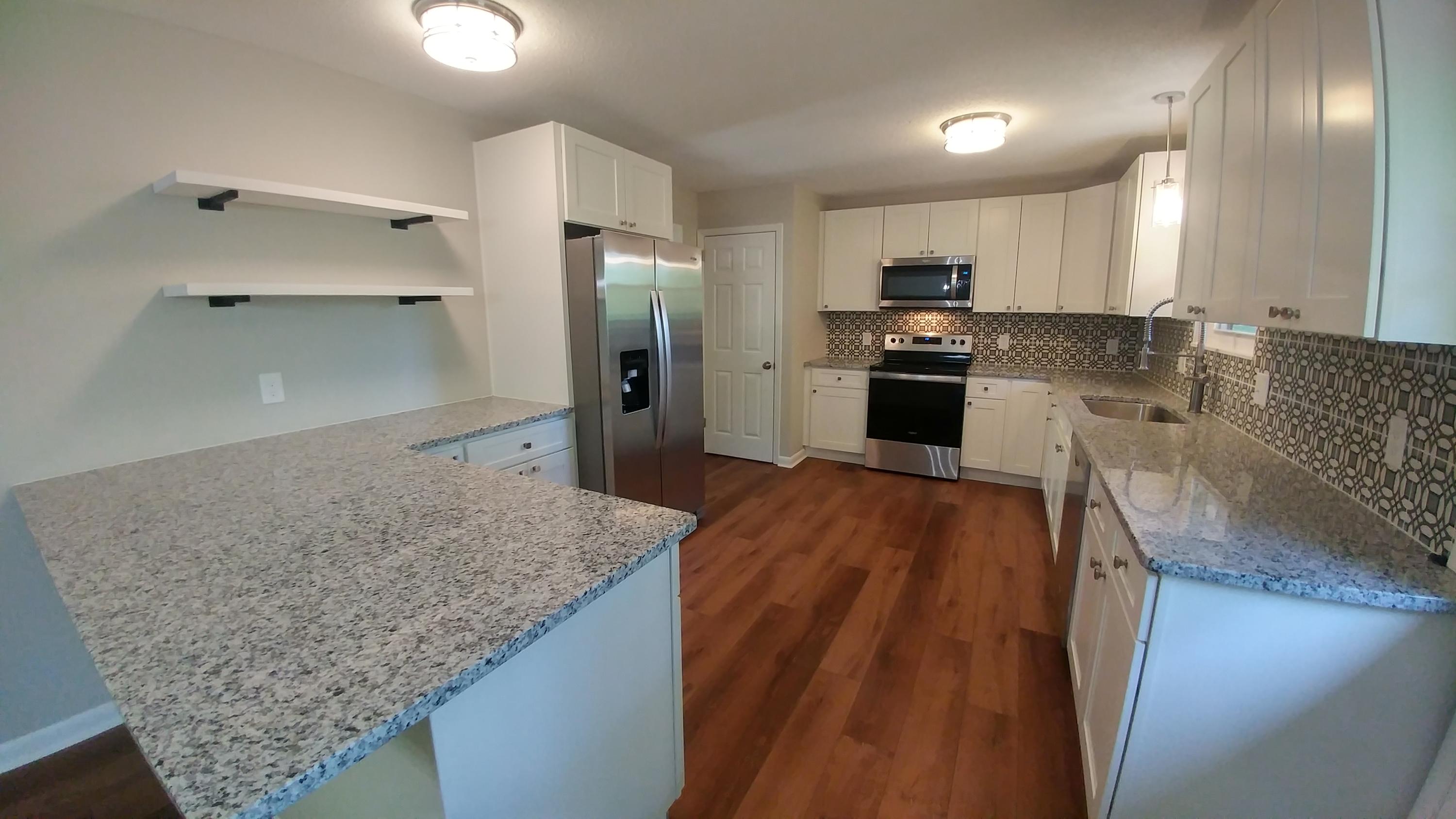 15 Clark Place Oak Ridge, TN 37830 - Photo 4 of 35 0511211433b_HDR
