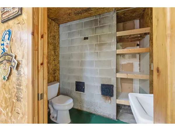 $549,900 | 74755 Doan Road, Rainier, OR 97048
