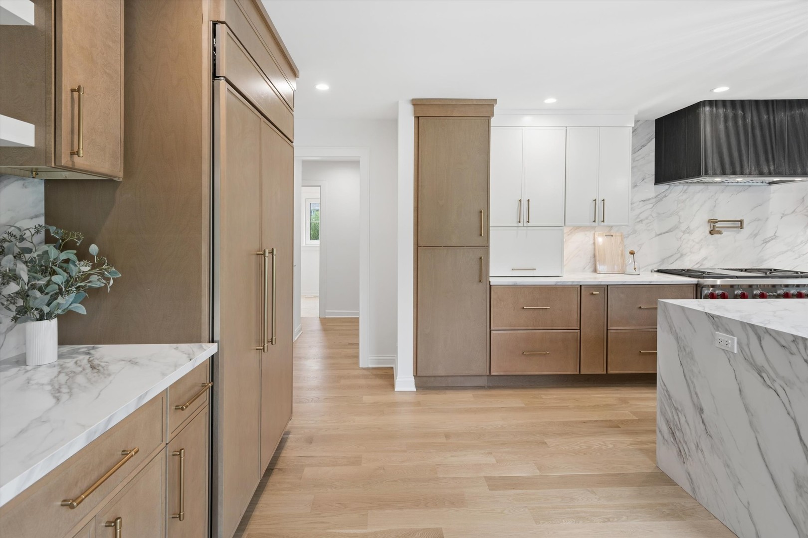 3031 Indianwood Road Wilmette, IL 60091 - Photo 7 of 32