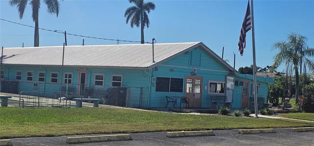 a view of a tennis court