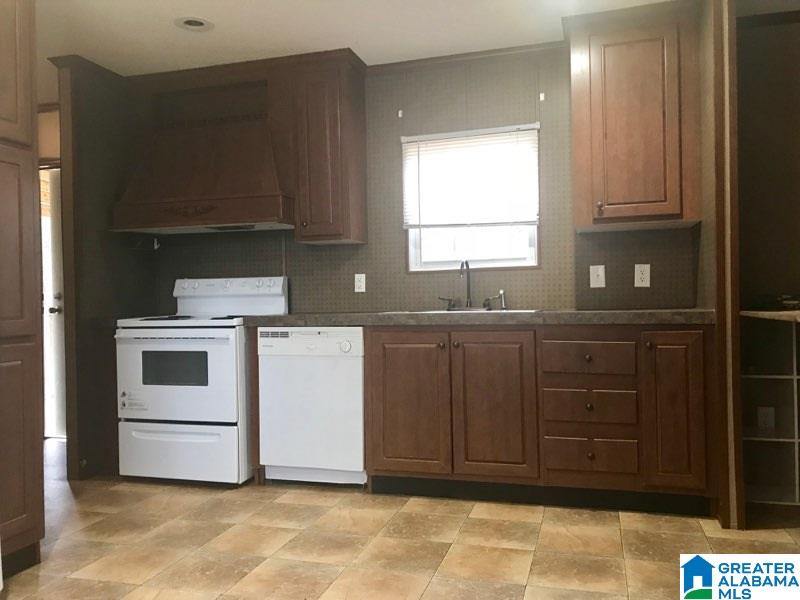 705 County Road 402 Clanton, AL 35045 - Photo 4 of 13