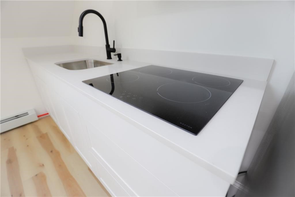 686 Broadway, Unit 3F Pawtucket, RI 02860 - Photo 5 of 9