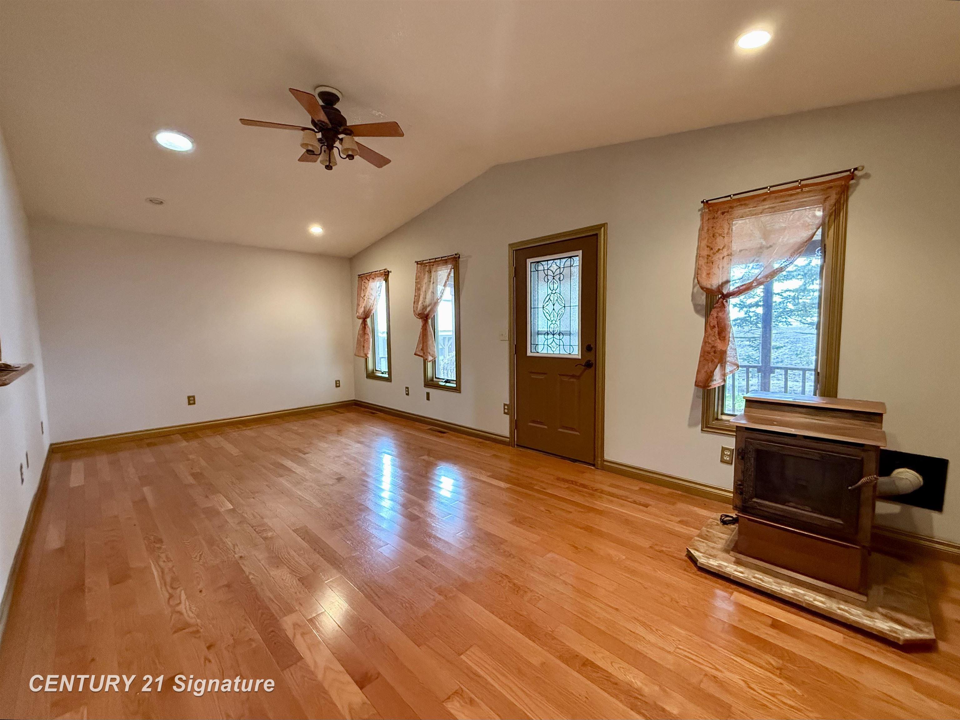 3705 North Beyer Road Saginaw, MI 48601 - Photo 10 of 20