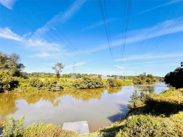 $299,900 | 3835 Running Deer Road, Jonesville, NC 28642