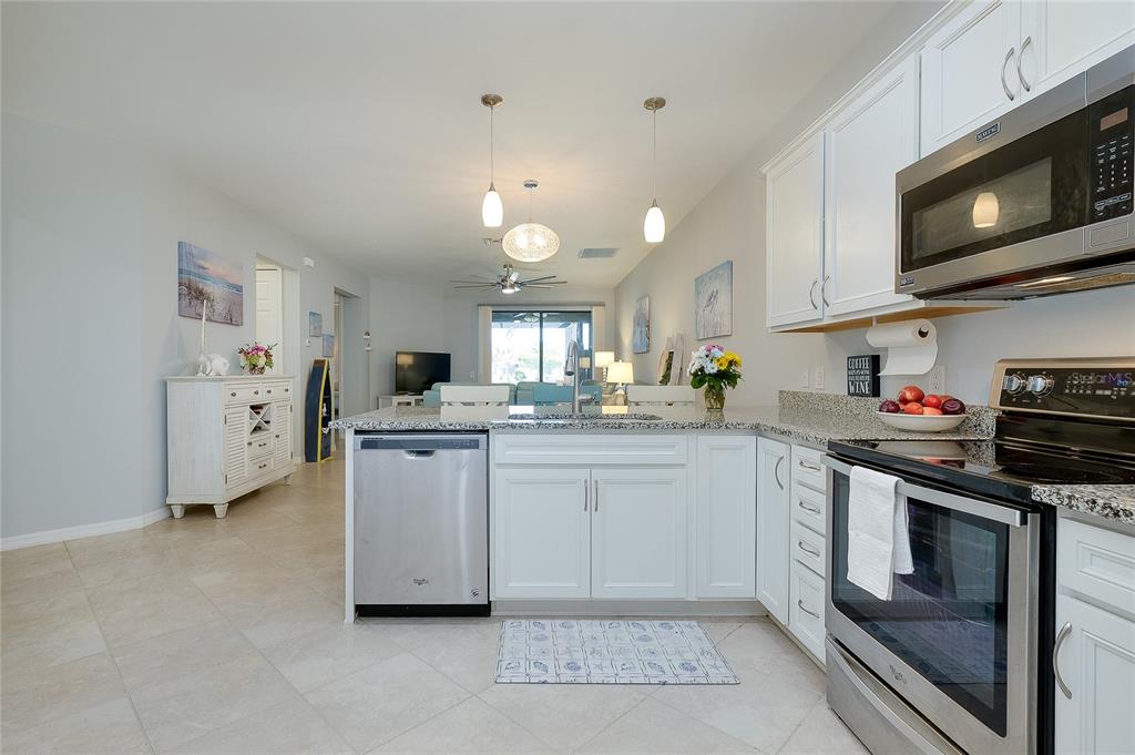 13874 Botteri Street Venice, FL 34293 - Photo 15 of 76