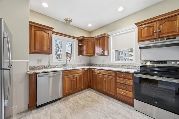 $2,600 | 202 North Street, Unit 1, Salem, MA 01970