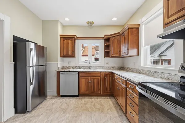 $2,600 | 202 North Street, Unit 1, Salem, MA 01970