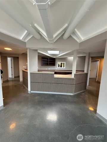 a view of a livingroom with a garage