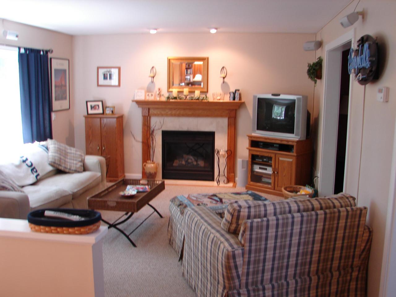 102 Kelly Road Stroudsburg, PA 18360 - Photo 4 of 13 a living room with furniture and a fireplace