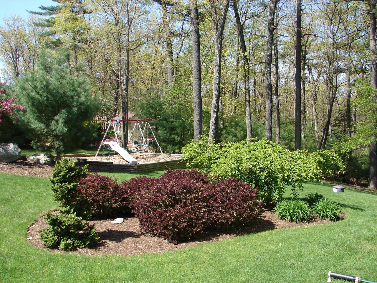 102 Kelly Road Stroudsburg, PA 18360 - Photo 6 of 13 a view of a garden with a fountain