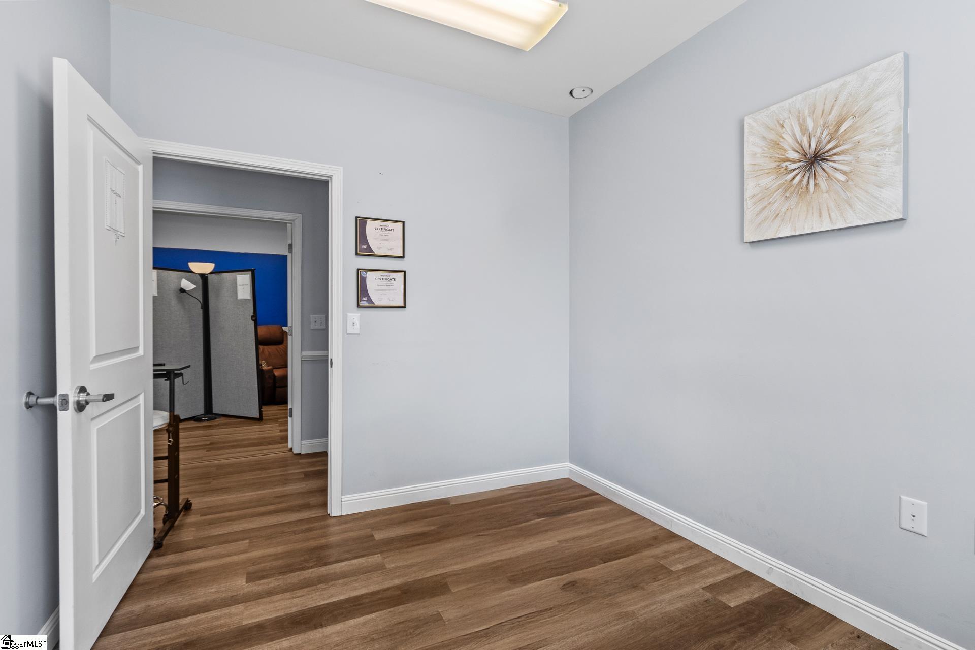 223 Adley Way Greenville, SC 29607 - Photo 10 of 26 Gallery Image 10