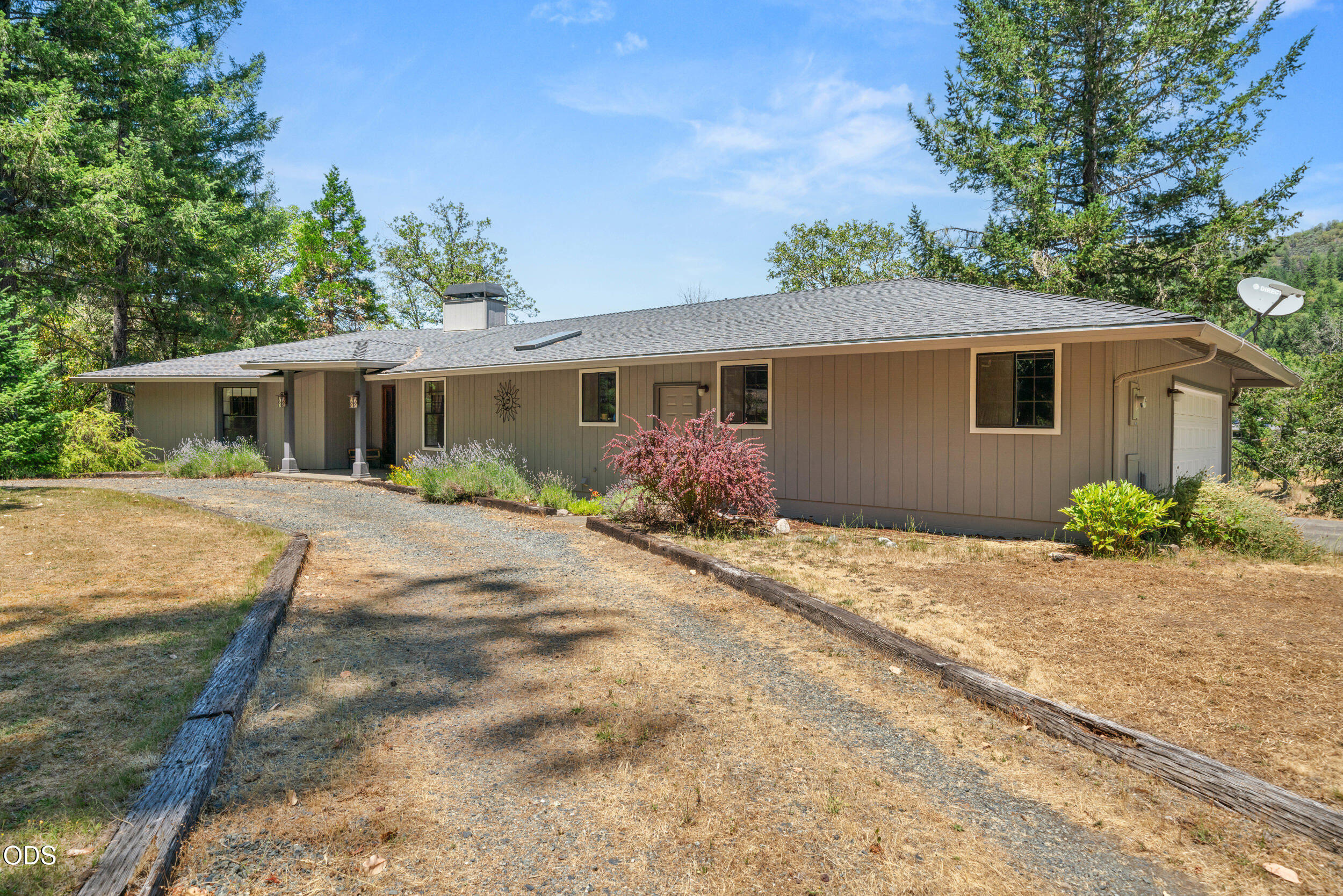 11178 East Evans Creek Road Rogue River, OR 97537 - Photo 42 of 62