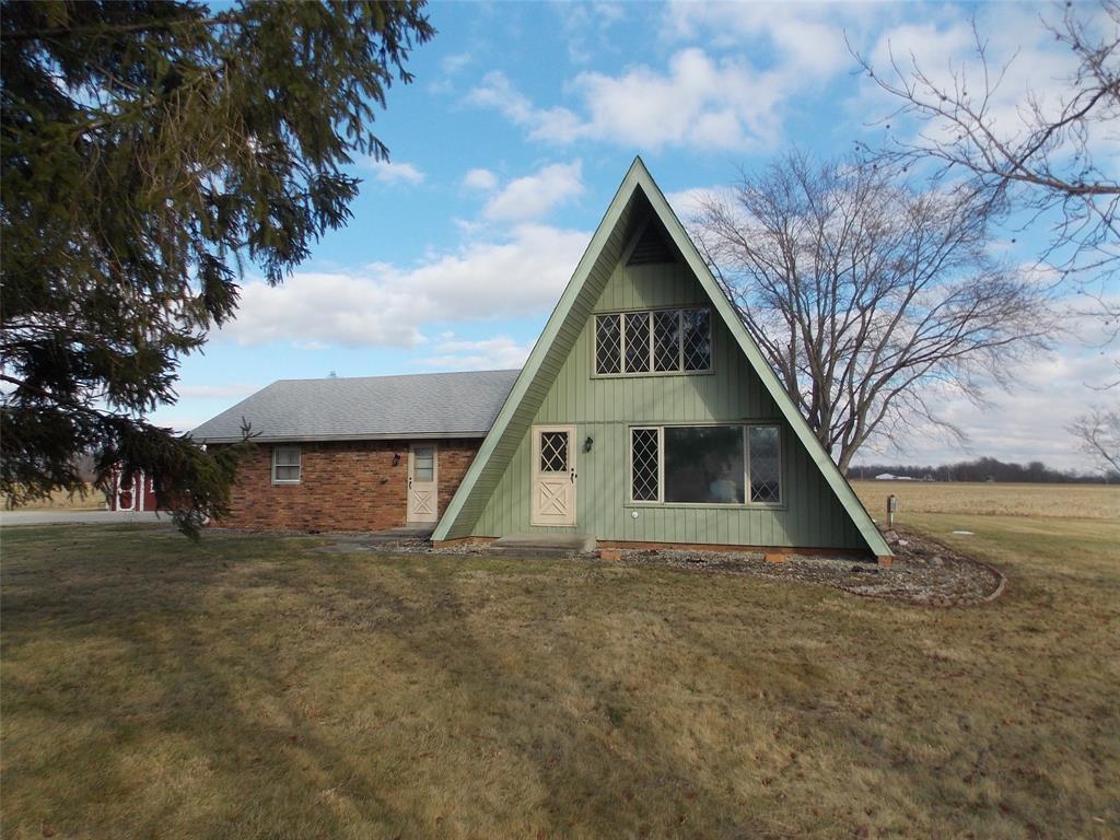 5830 South 425 West Pendleton, IN 46064 - Photo 1 of 18