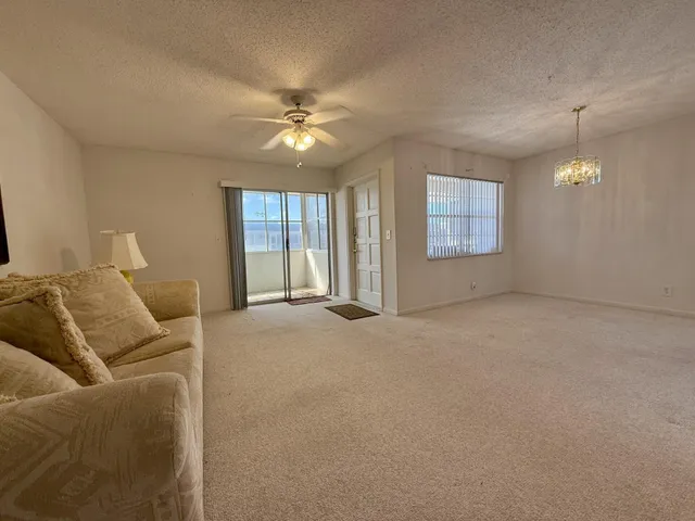 $1,550 | 189 Stratford North, West Palm Beach, FL 33417