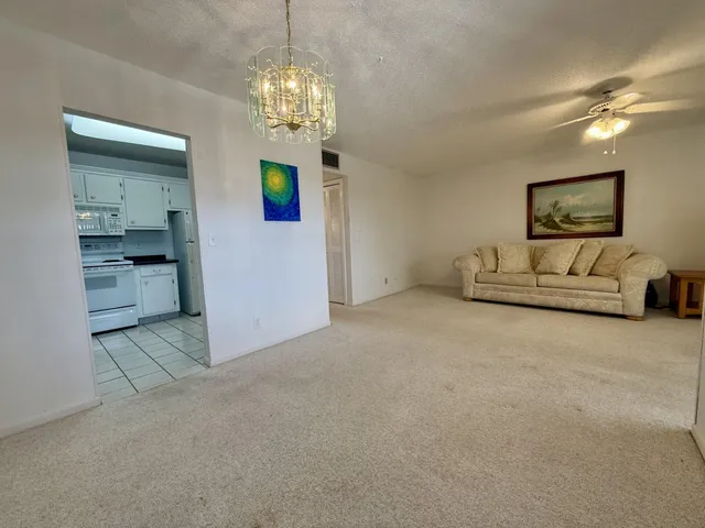 $1,550 | 189 Stratford North, West Palm Beach, FL 33417