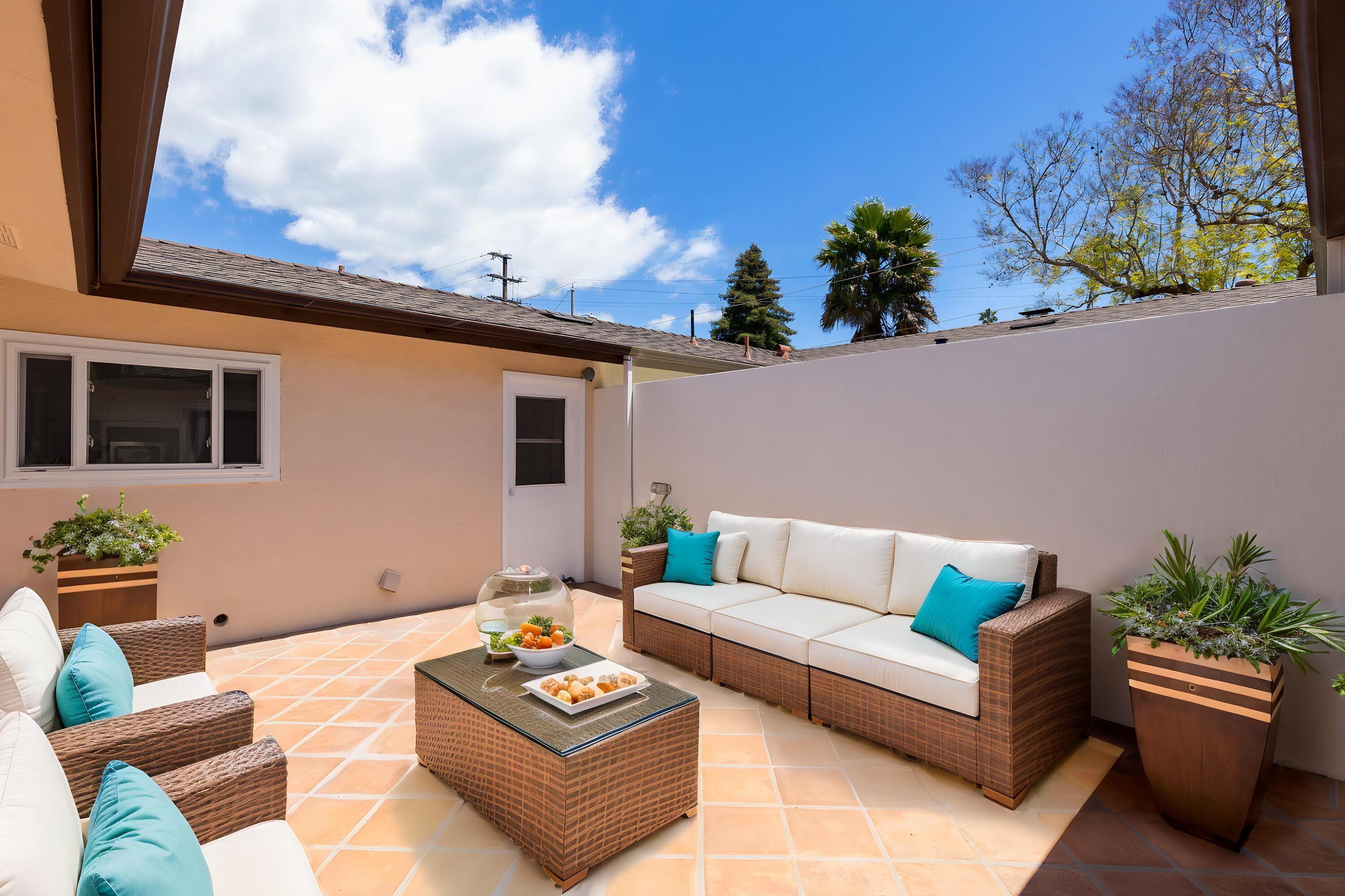 815 Cieneguitas Road Santa Barbara, CA 93110 - Photo 18 of 22 Patio-virtual stage