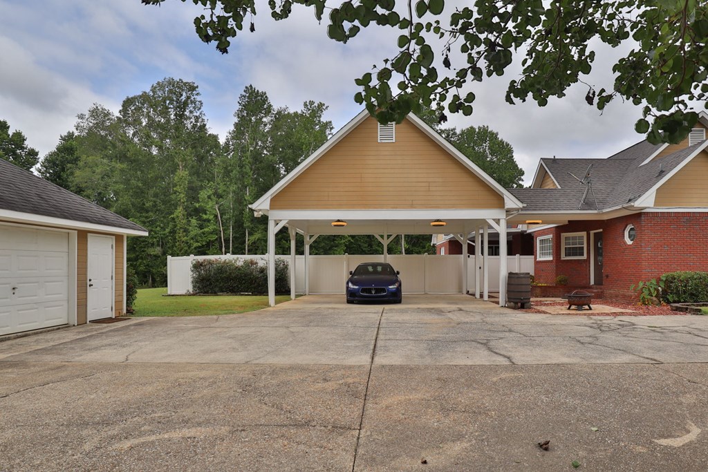 850 Lee Road Phenix City, AL 36870 - Photo 4 of 44