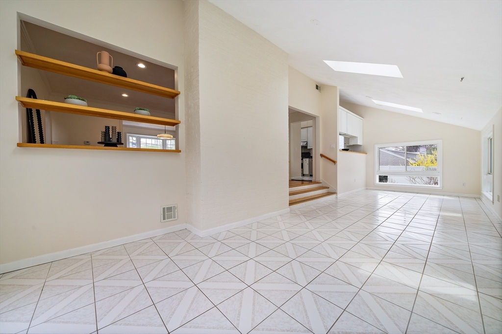 28 Mansfield Road Wellesley, MA 02481 - Photo 15 of 41