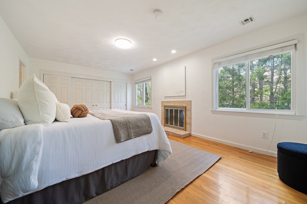 28 Mansfield Road Wellesley, MA 02481 - Photo 21 of 41