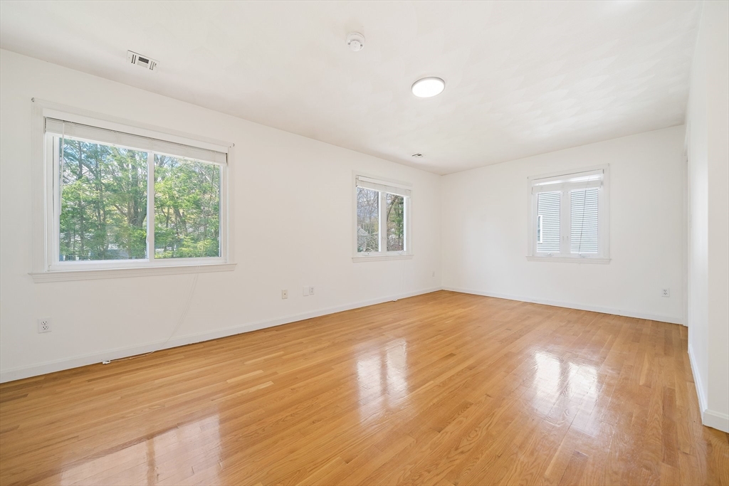 28 Mansfield Road Wellesley, MA 02481 - Photo 24 of 41