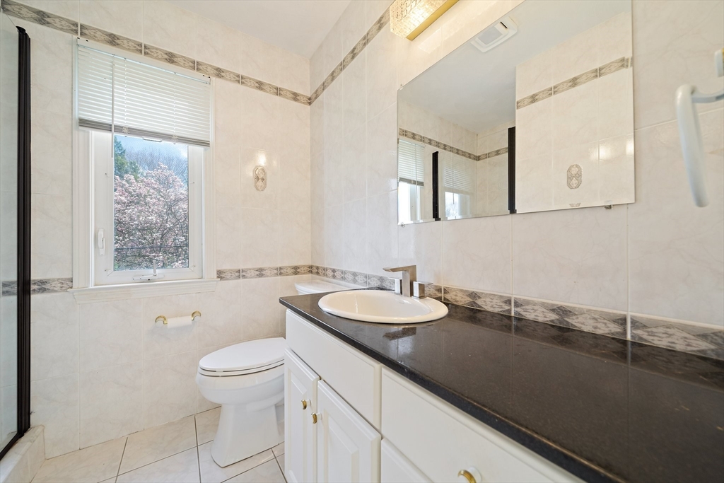 28 Mansfield Road Wellesley, MA 02481 - Photo 27 of 41