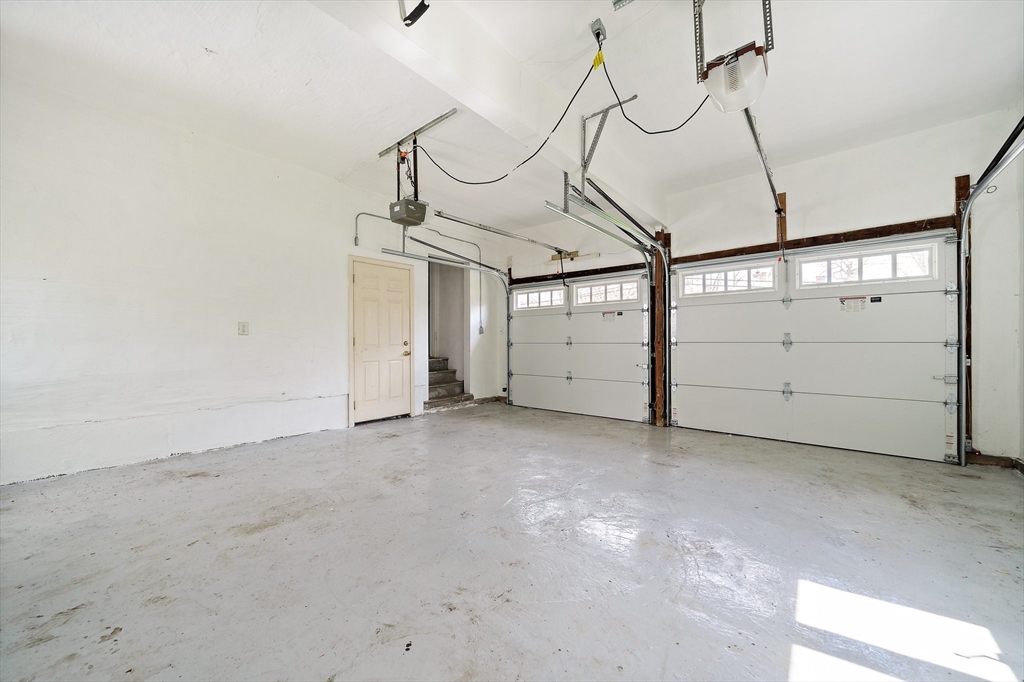 28 Mansfield Road Wellesley, MA 02481 - Photo 36 of 41