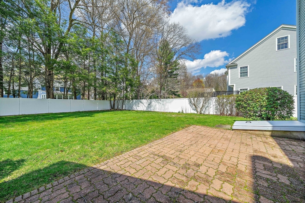 28 Mansfield Road Wellesley, MA 02481 - Photo 37 of 41