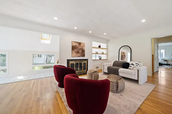 $9,500 | 28 Mansfield Road, Wellesley, MA 02481