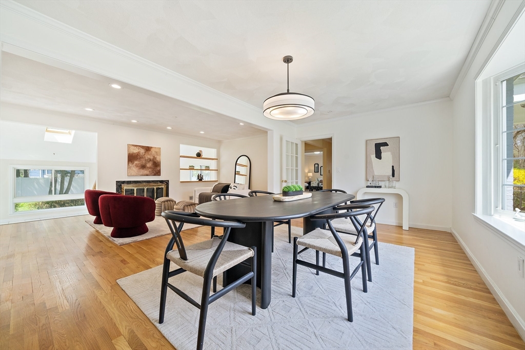 28 Mansfield Road Wellesley, MA 02481 - Photo 9 of 41