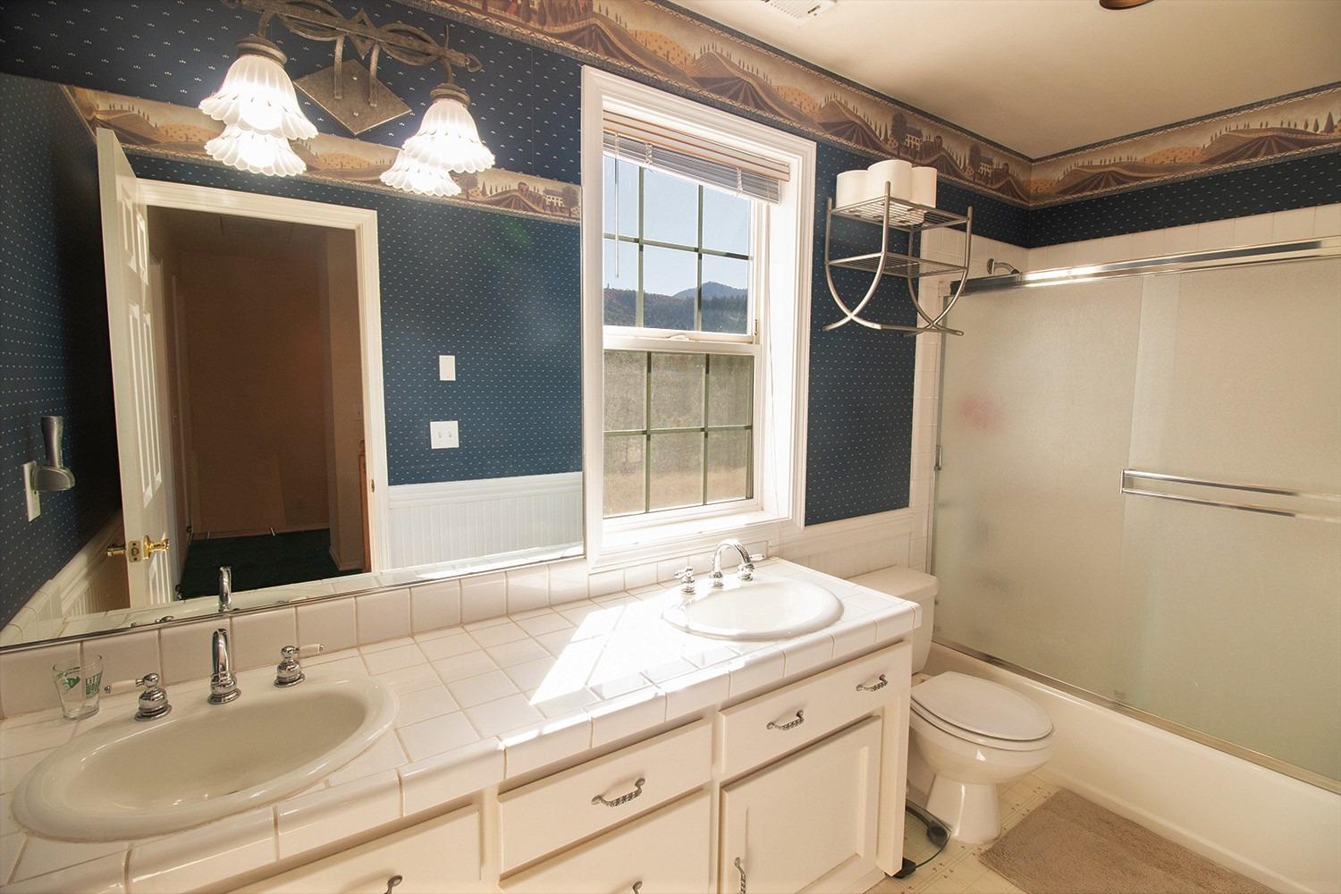 7756 Upper Applegate Road Jacksonville, OR 97530 - Photo 15 of 17 Additional Photo