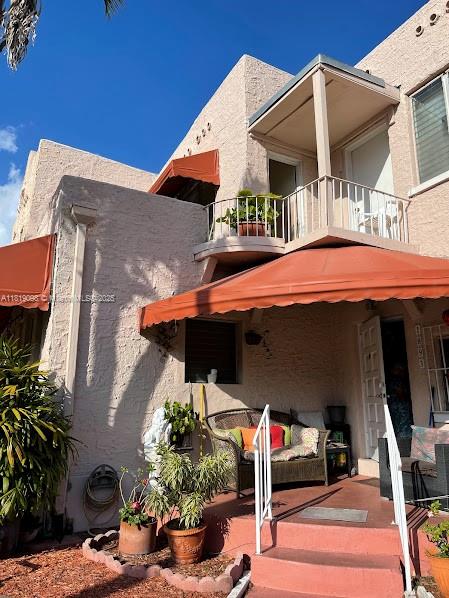829 Southwest 19th Avenue Miami, FL 33135 - Photo 2 of 30 a view of a house with sitting area