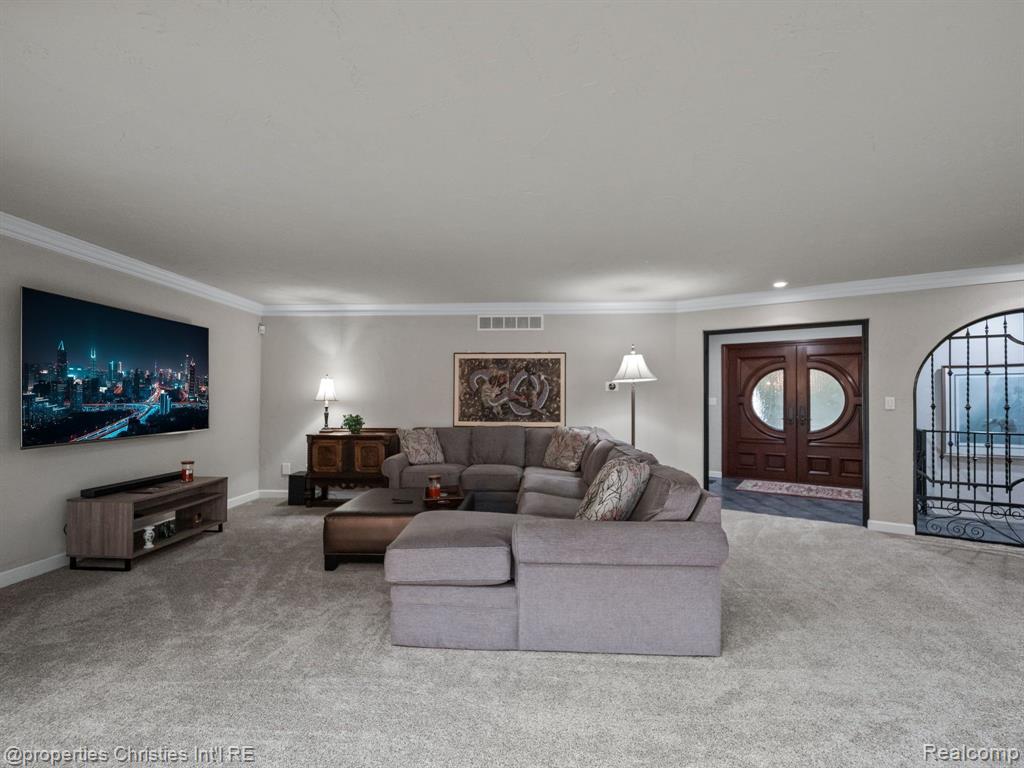 835 Northgate Road Rochester, MI 48306 - Photo 14 of 65