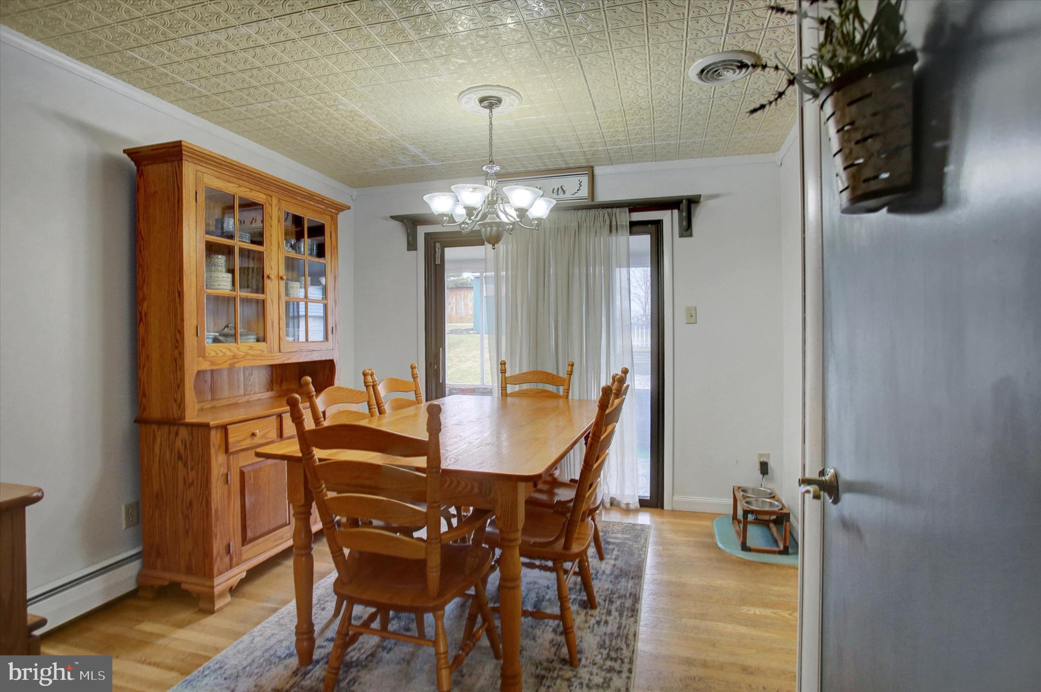 6600 Slabtown Road Waynesboro, PA 17268 - Photo 11 of 43 Dining room