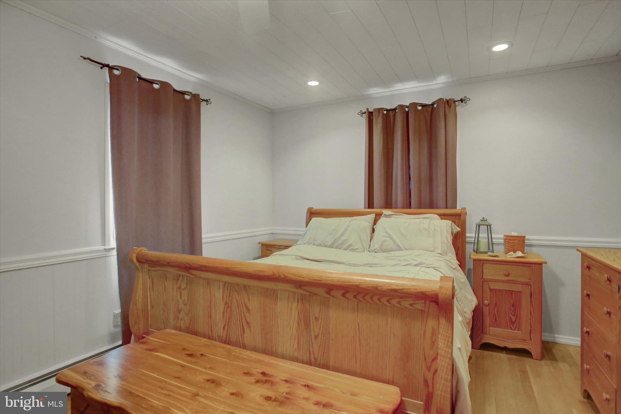6600 Slabtown Road Waynesboro, PA 17268 - Photo 23 of 43 Master bedroom