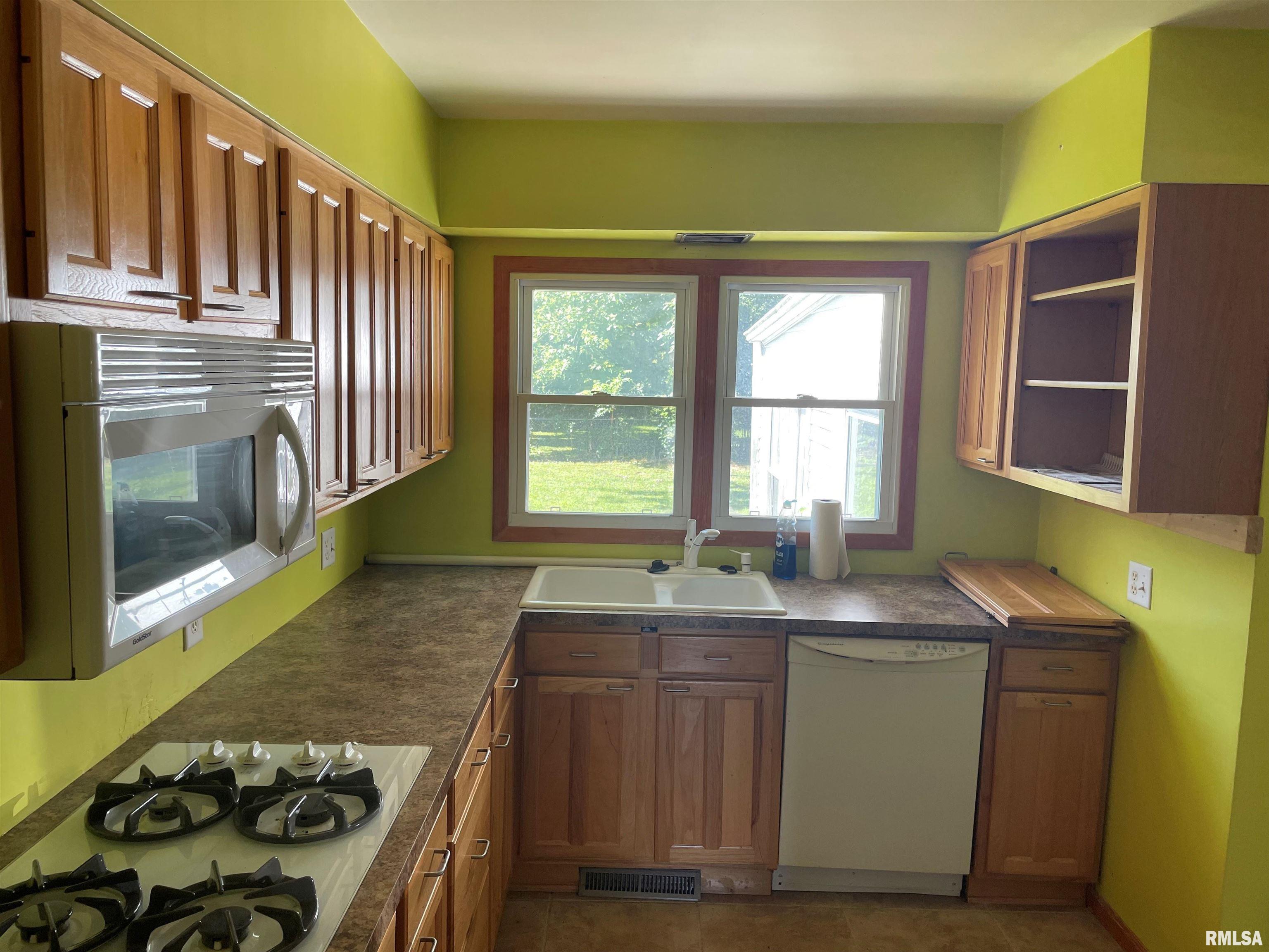 1212 West Centre Street Springfield, IL 62704 - Photo 3 of 7 Gallery Image 3