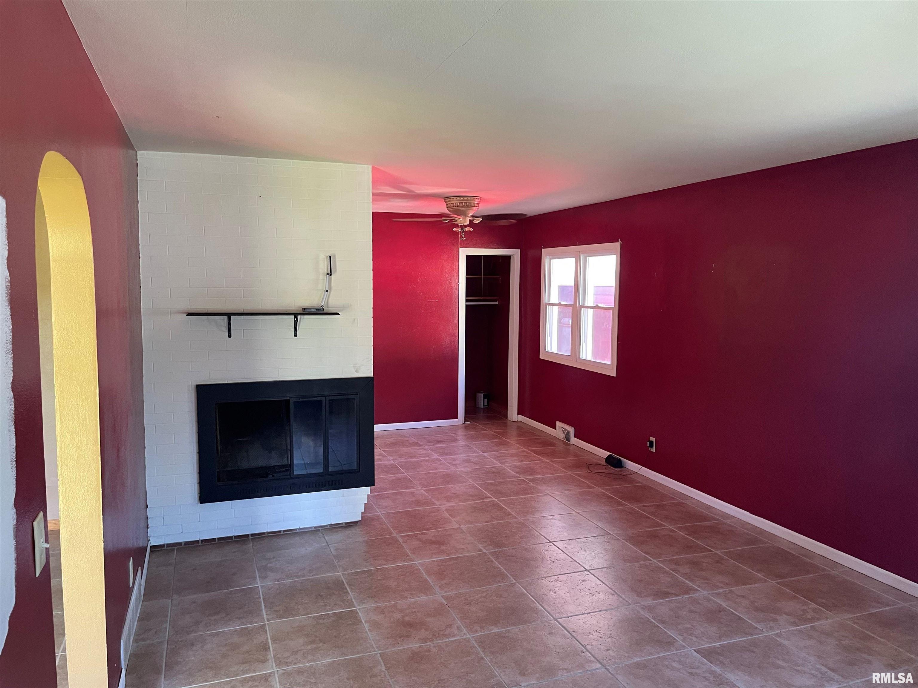 1212 West Centre Street Springfield, IL 62704 - Photo 4 of 7 Gallery Image 4