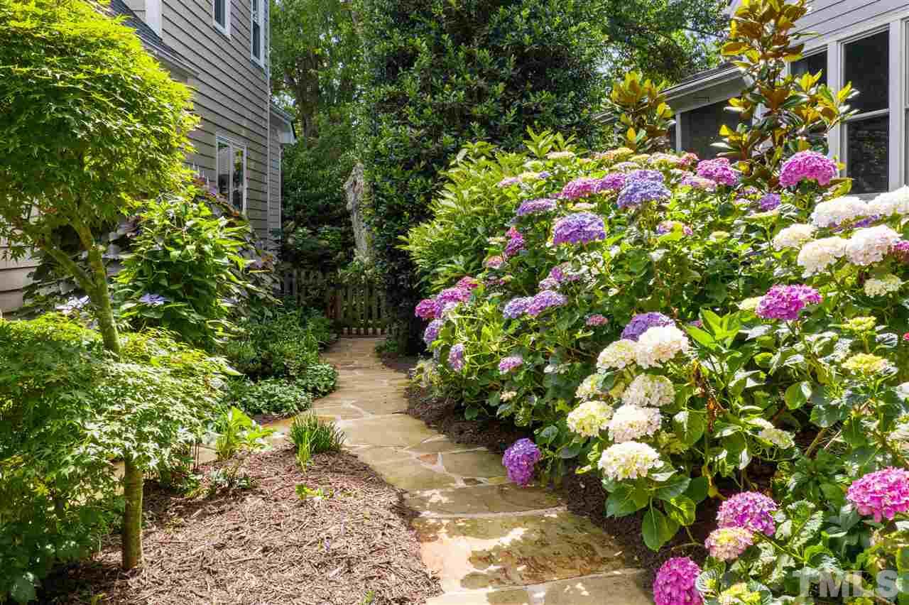 6704 Pointe Vista Circle Raleigh, NC 27615 - Photo 4 of 30 Gallery Image 4