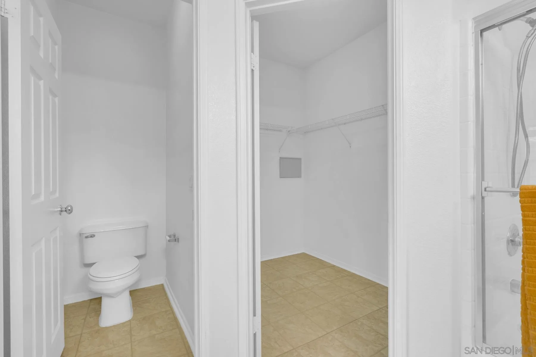 649 Sumner Way, Unit 6 Oceanside, CA 92058 - Photo 15 of 30 a bathroom with a toilet