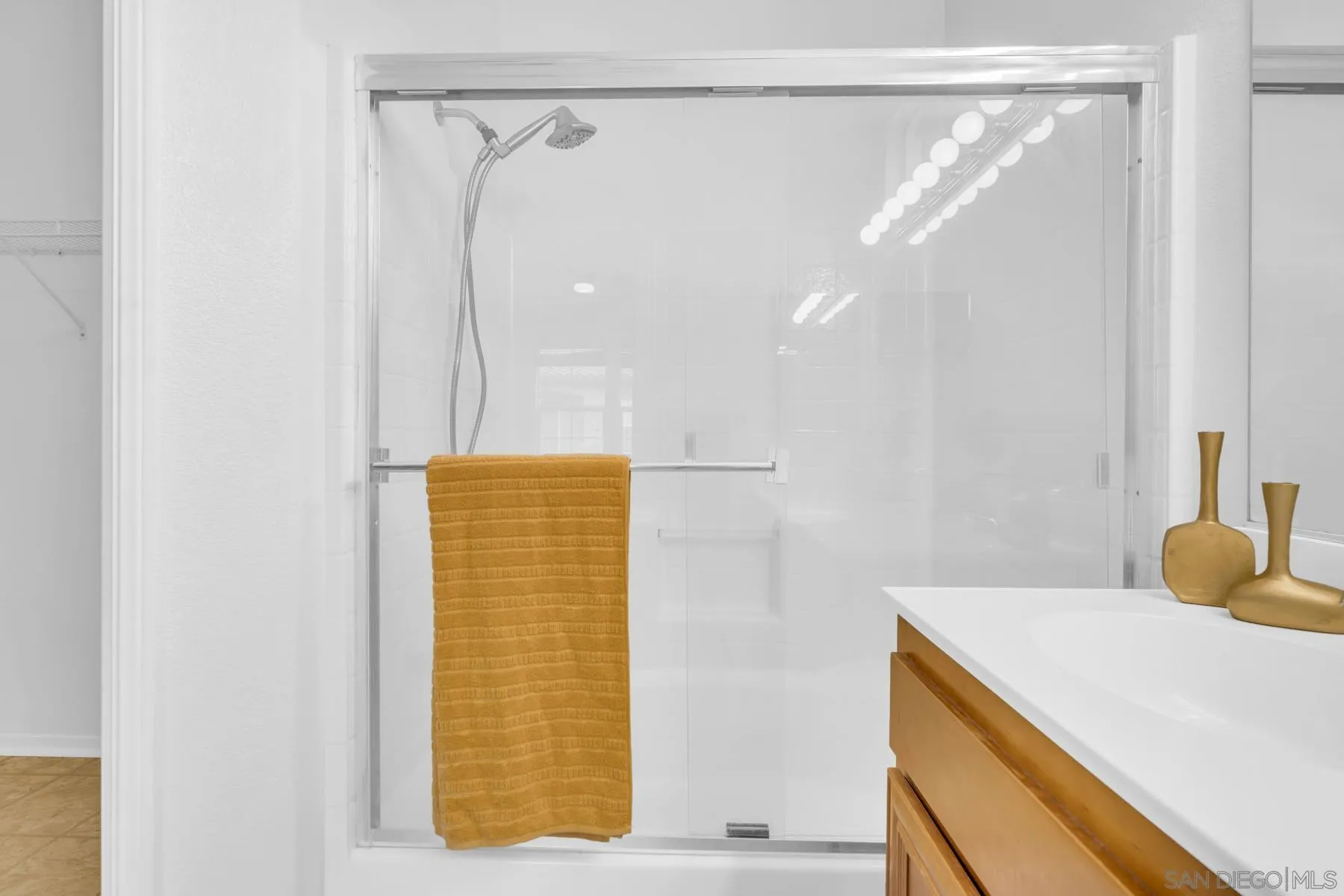 649 Sumner Way, Unit 6 Oceanside, CA 92058 - Photo 16 of 30 a bathroom with a shower