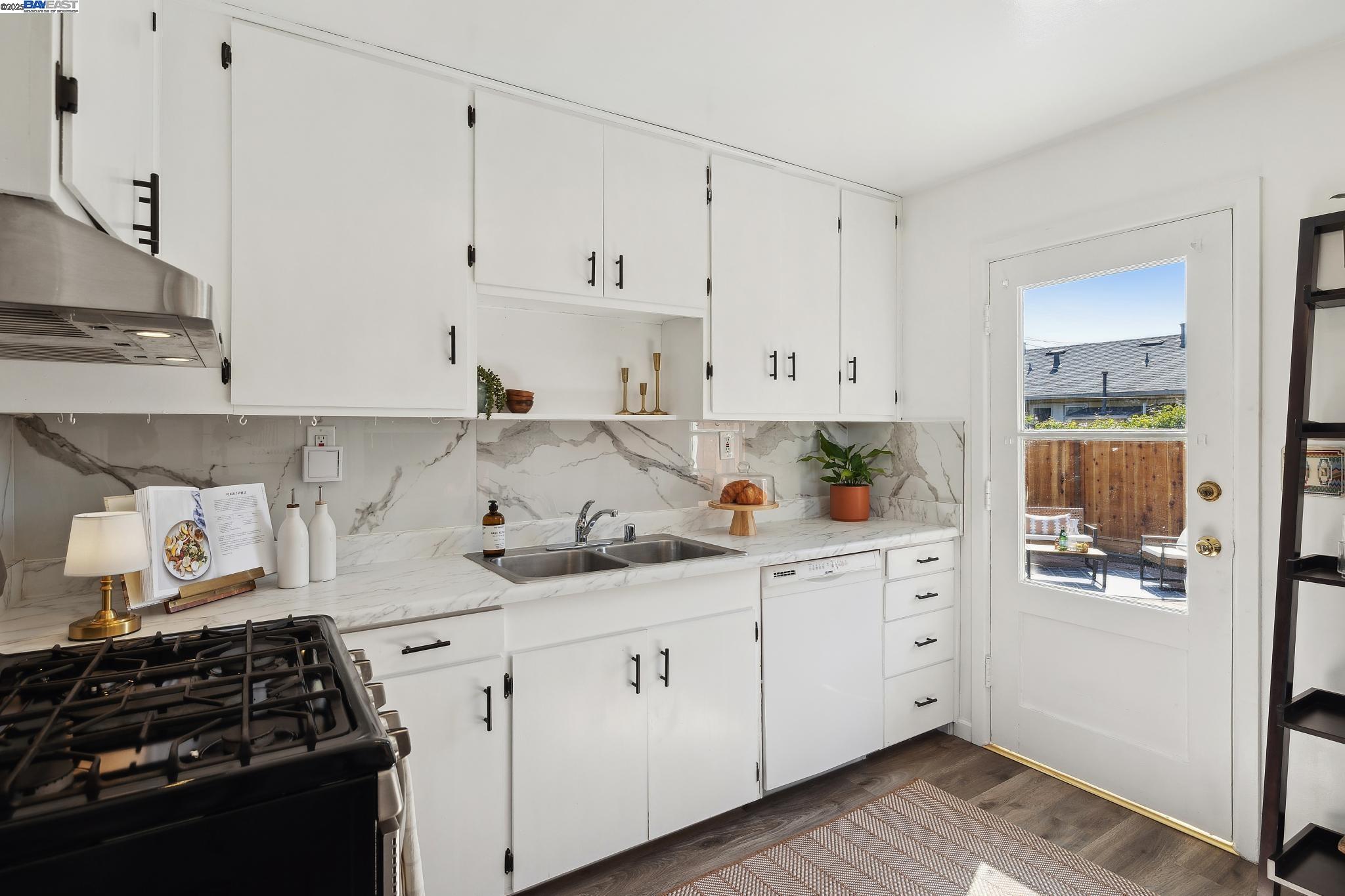 108 Cypress Street, Unit D Alameda, CA 94501 - Photo 13 of 28