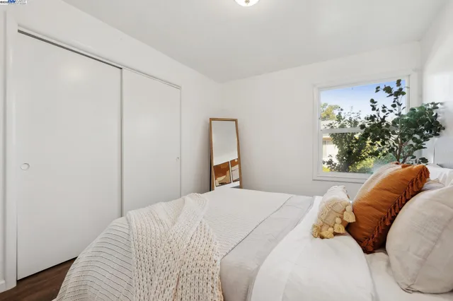 $545,000 | 108 Cypress Street, Unit D, Alameda, CA 94501