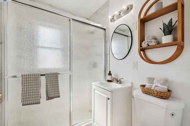 $545,000 | 108 Cypress Street, Unit D, Alameda, CA 94501