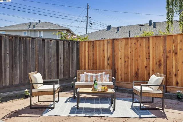 $545,000 | 108 Cypress Street, Unit D, Alameda, CA 94501
