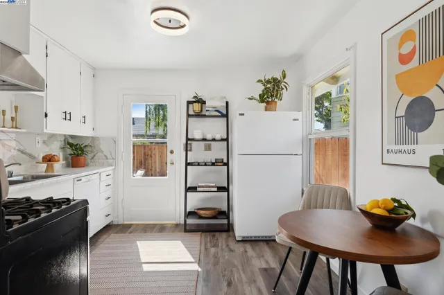 $545,000 | 108 Cypress Street, Unit D, Alameda, CA 94501