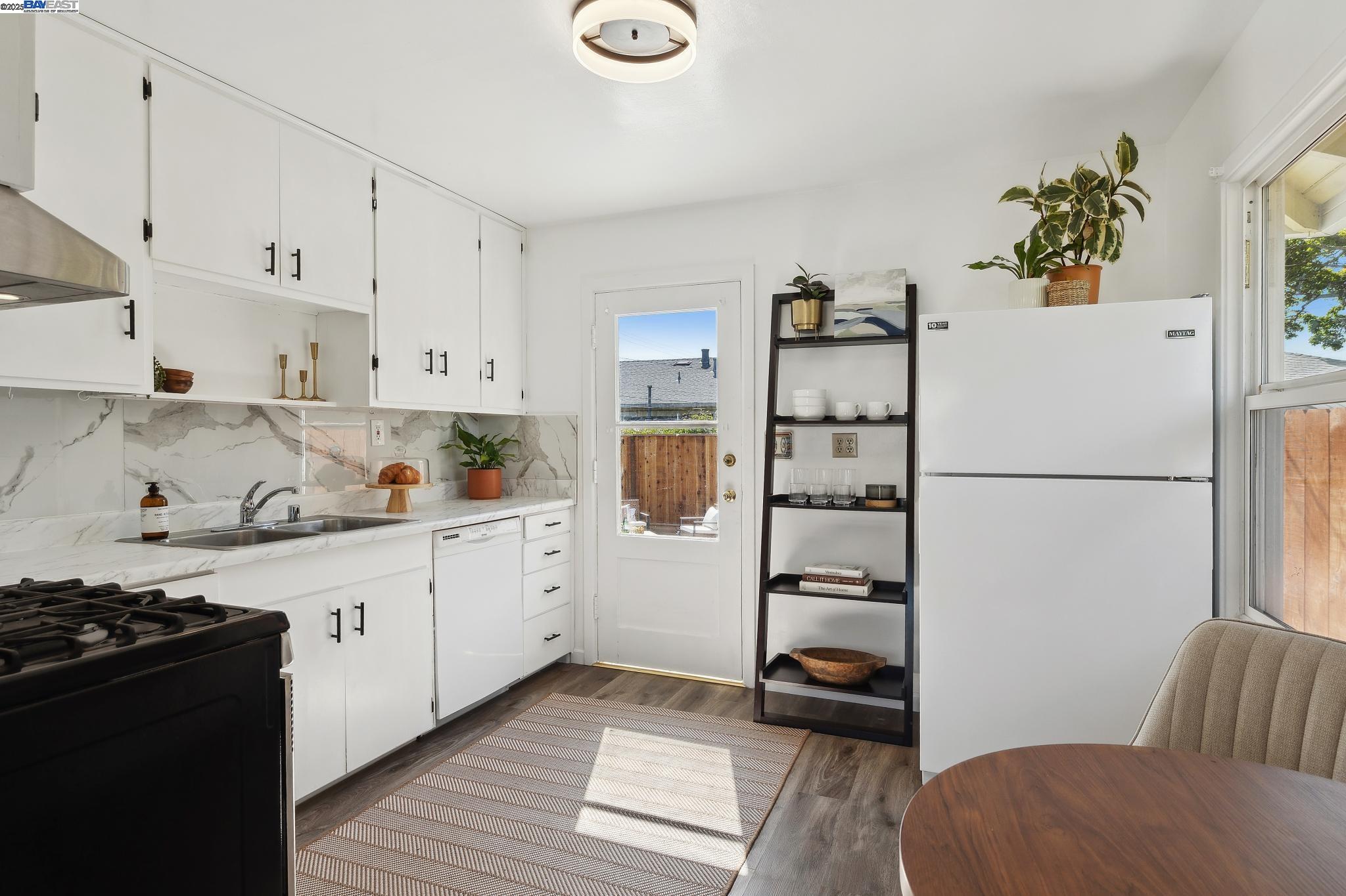 108 Cypress Street, Unit D Alameda, CA 94501 - Photo 10 of 28