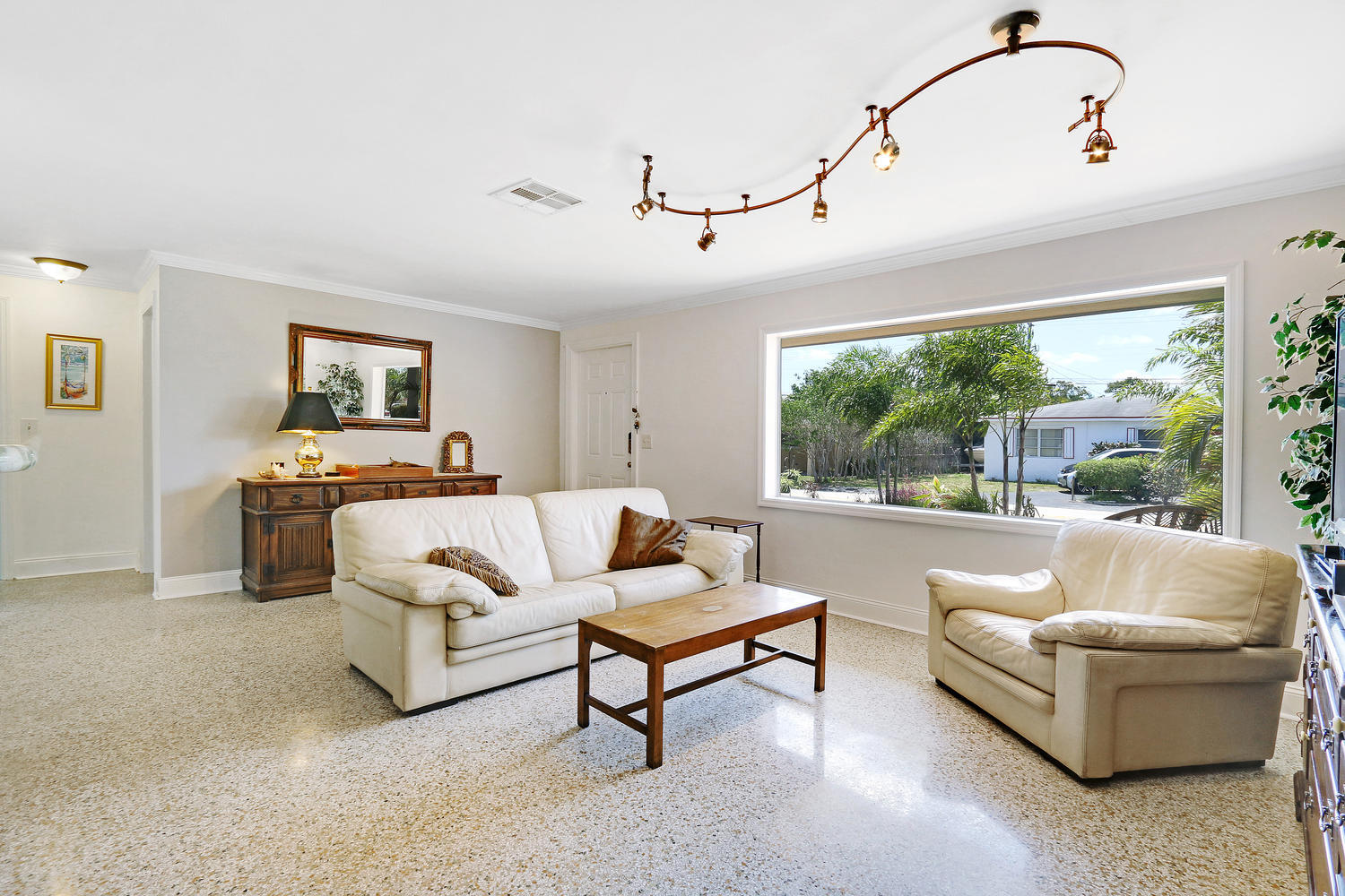 182 East 28th Street Riviera Beach, FL 33404 - Photo 6 of 20 182 E 28th St West Palm Beach-large-006-