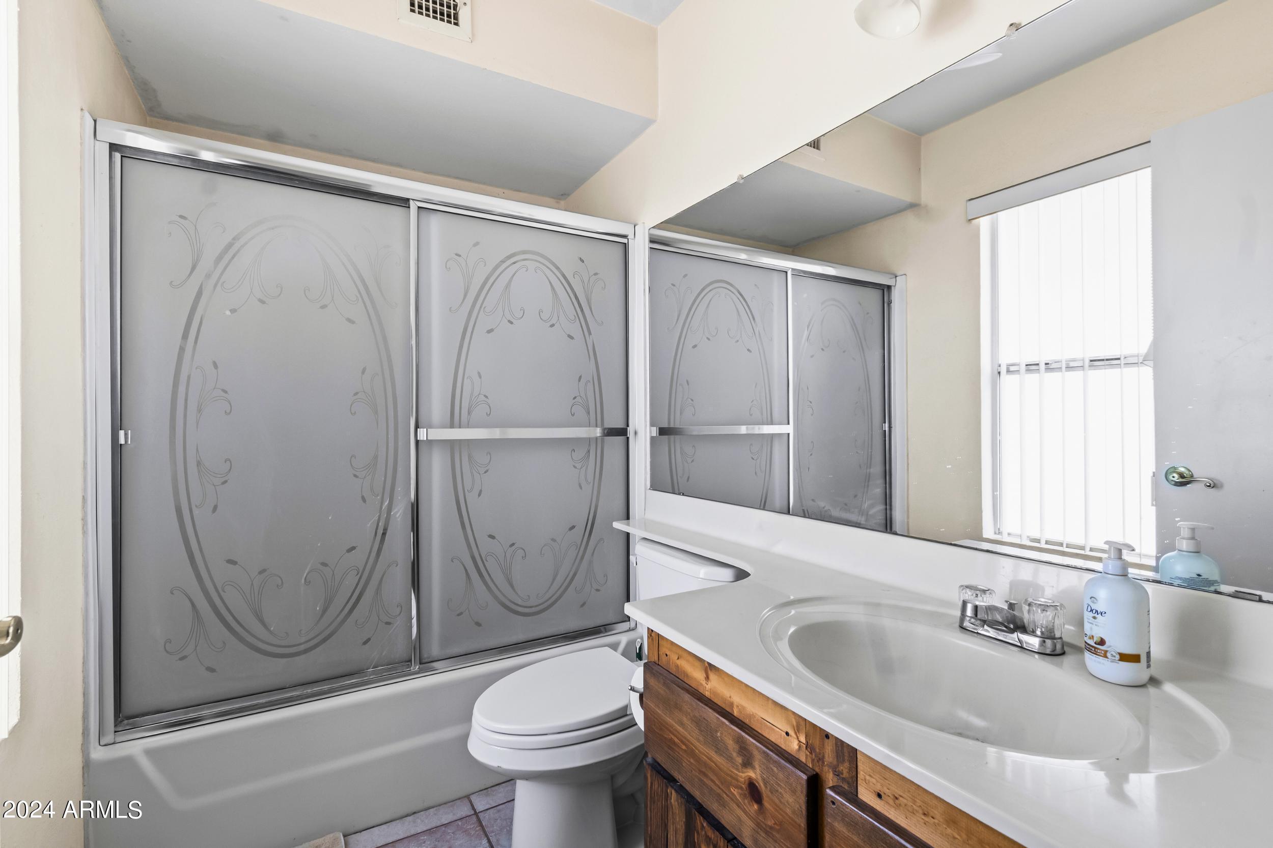4426 East Vineyard Road Phoenix, AZ 85042 - Photo 13 of 22 16_9.png