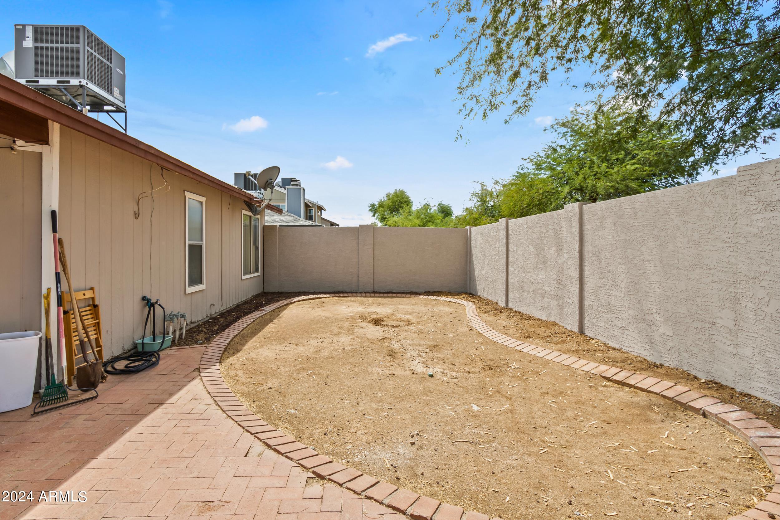 4426 East Vineyard Road Phoenix, AZ 85042 - Photo 21 of 22 24_19.png