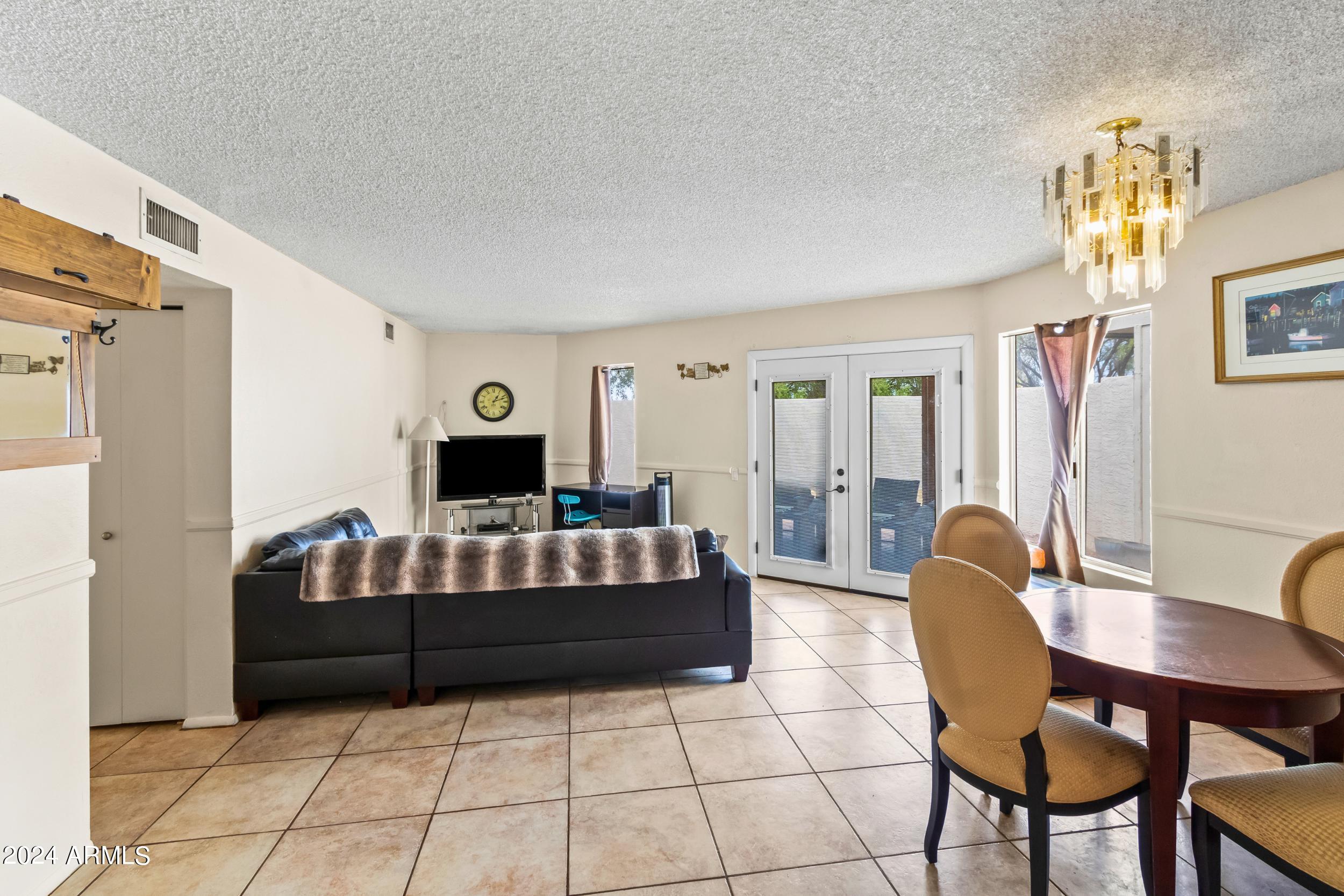 4426 East Vineyard Road Phoenix, AZ 85042 - Photo 5 of 22 8_14.png