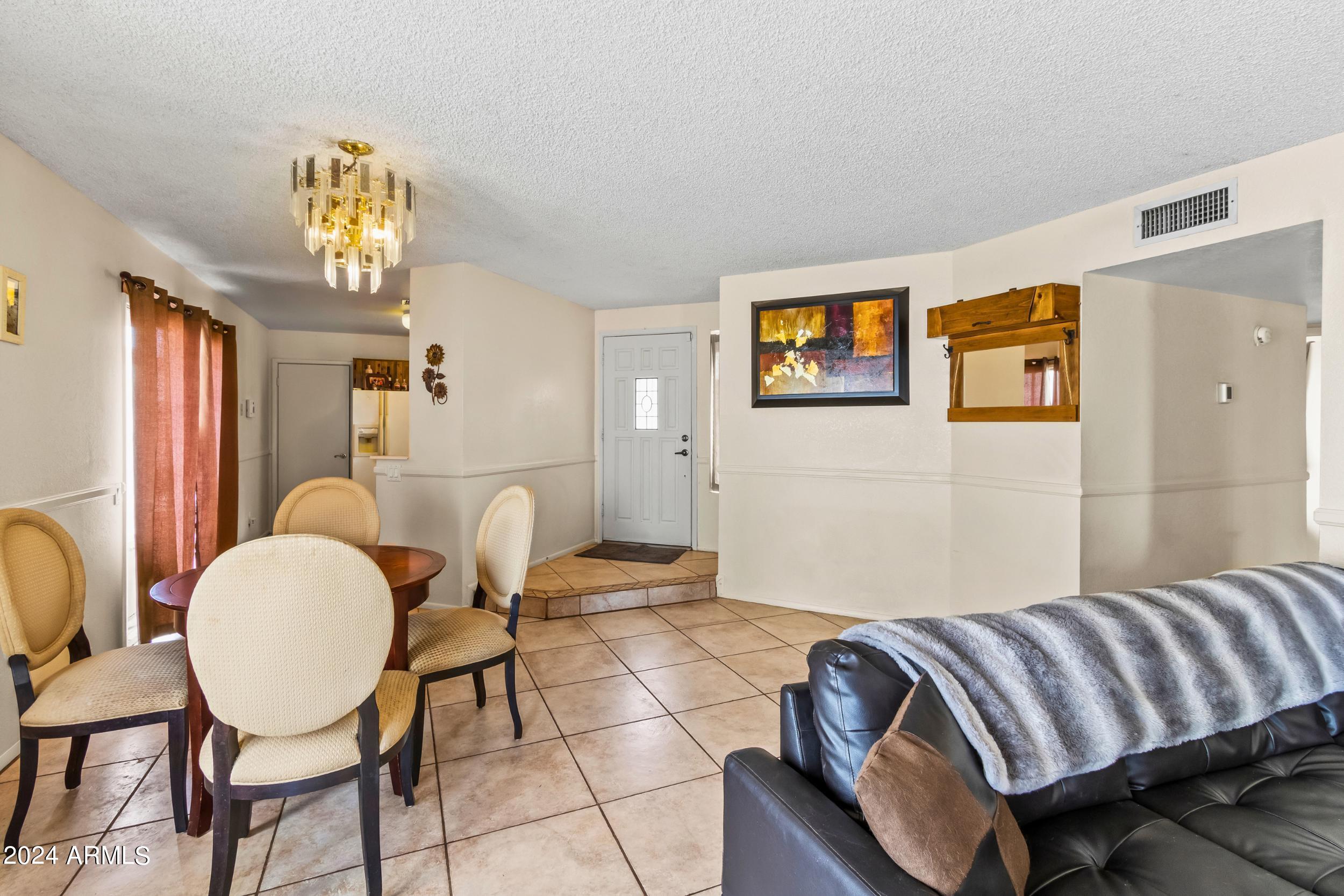 4426 East Vineyard Road Phoenix, AZ 85042 - Photo 6 of 22 9_7.png